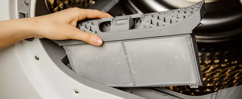 Signs Of A Clogged Dryer Lint Trap in Middletown, New York